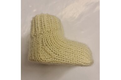 Wool socks for a newborn 2
